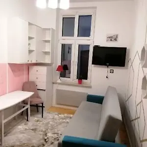 https://pokoj-kwiatowy-na-monciaku.gdanskhotel.org